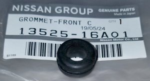 Nissan 13525-16A01 Grommet for Timing Belt Cover CA16 CA18 CD17 CD20 RB26DETT